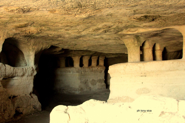 特拉巴凯洞穴 - Ragusa | Secret World Trip Planner
