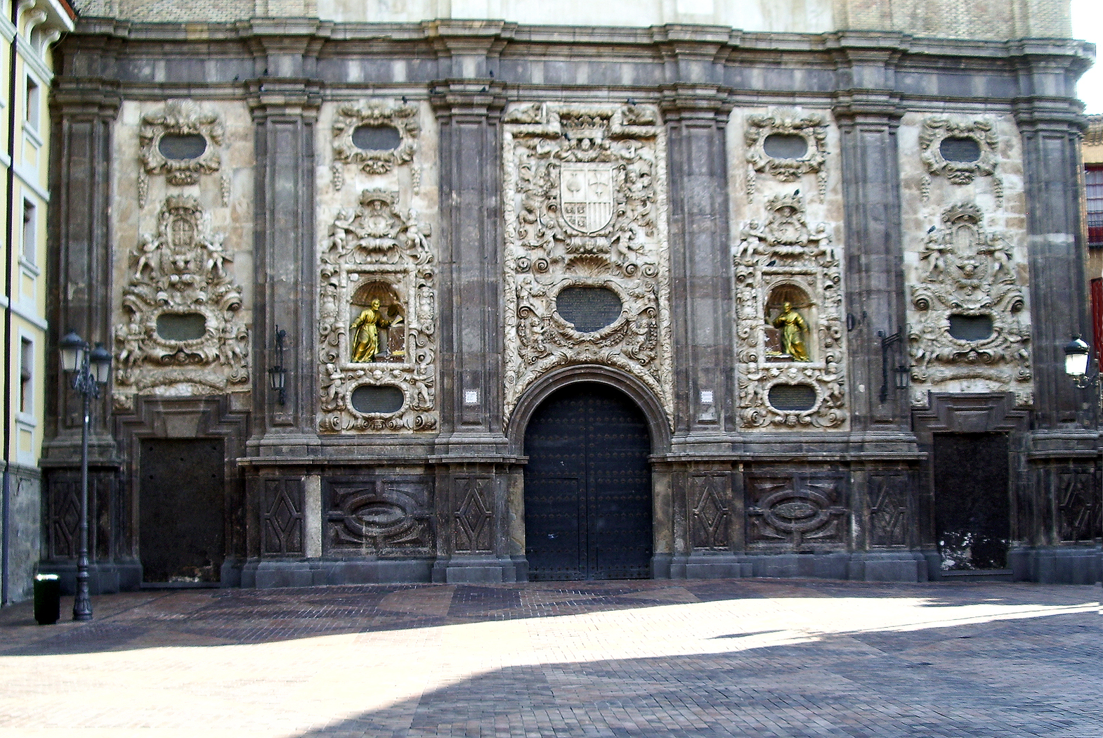 Santa Isabel de Portekiz kilisesi - Zaragoza | Secret World Trip Planner