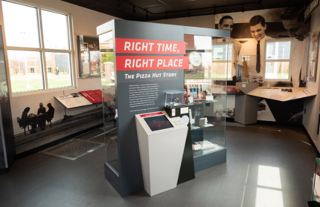 Pizza Hut-museum - Wichita | Secret World Trip Planner