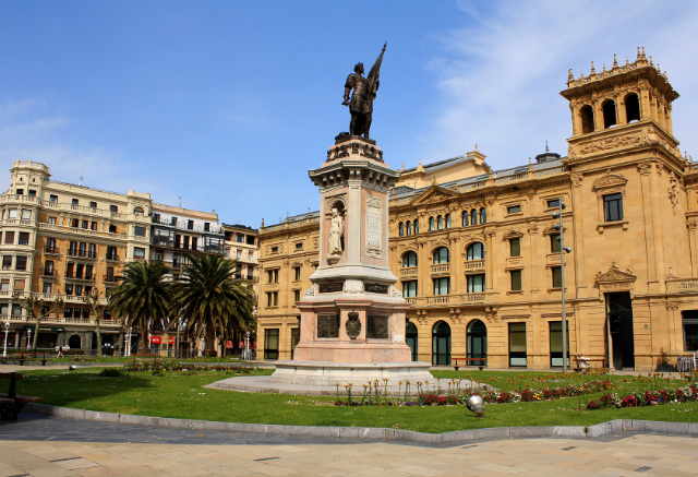 વિક્ટોરિયા યુજેનિયા થિયેટર - San Sebastián | Secret World Trip Planner