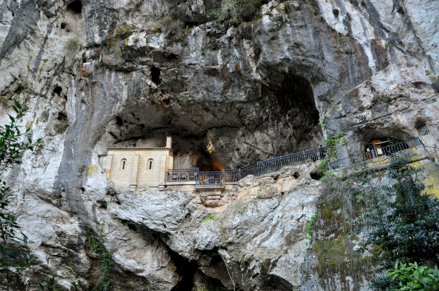 Svetišče Covadonga - Covadonga | Secret World Trip Planner