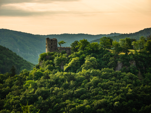 城跡ニーデック・ヴィーゼンタール - Wiesenttal | Secret World Trip Planner