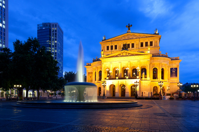 Gamla operan - Frankfurt | Secret World Trip Planner
