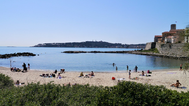 Pantai Gravette - Antibes | Secret World Trip Planner
