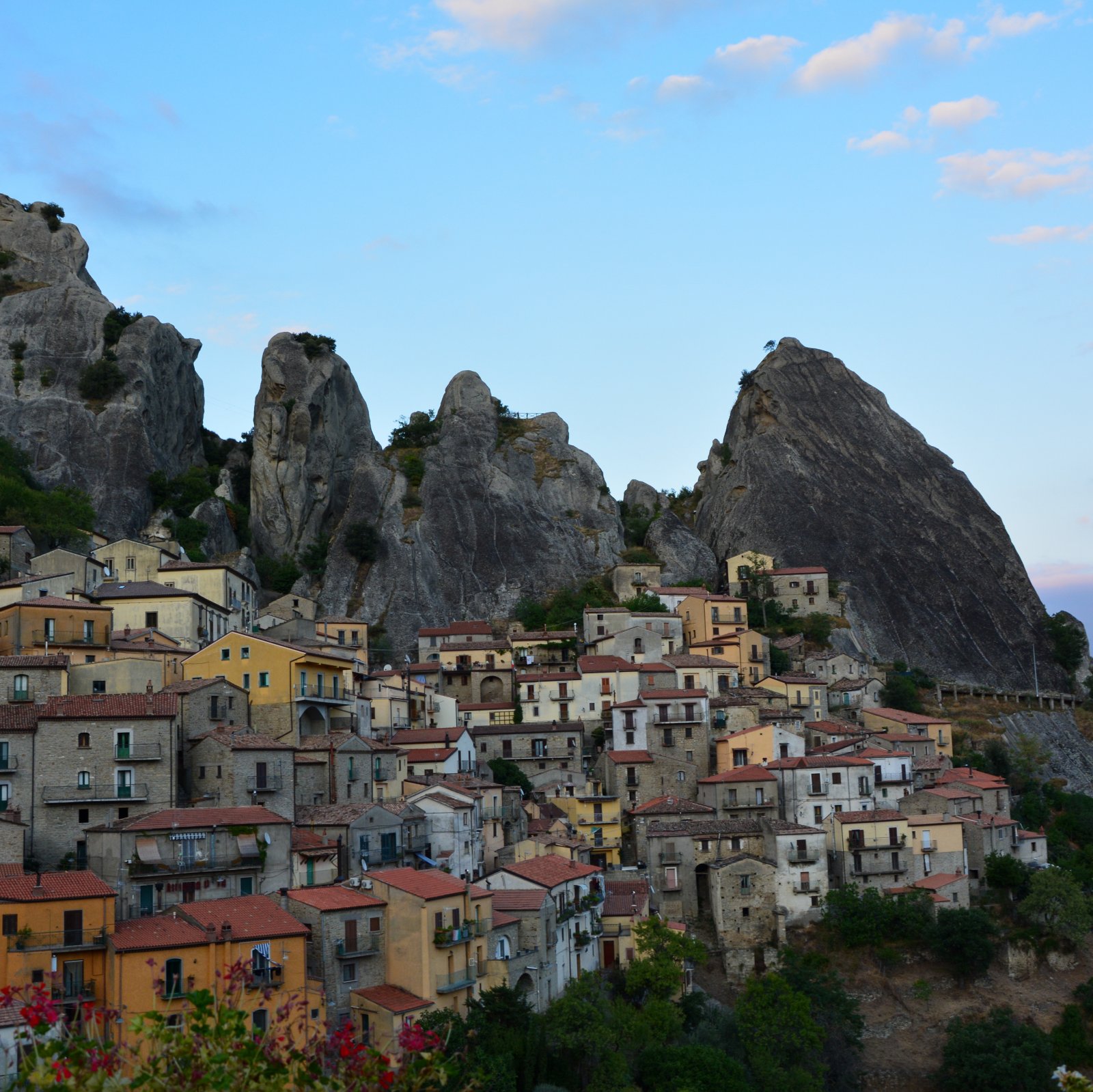Castelmezzano ، در میان زیبا ترین گنجینه های Basilicata - Castelmezzano | Secret World Trip Planner