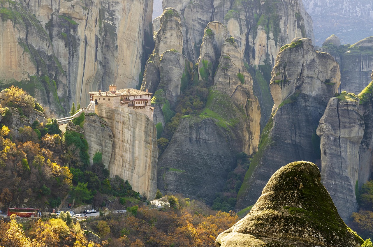 Kastraki e i famosi monasteri di Meteora - Kastraki, Trikala | Secret World Trip Planner