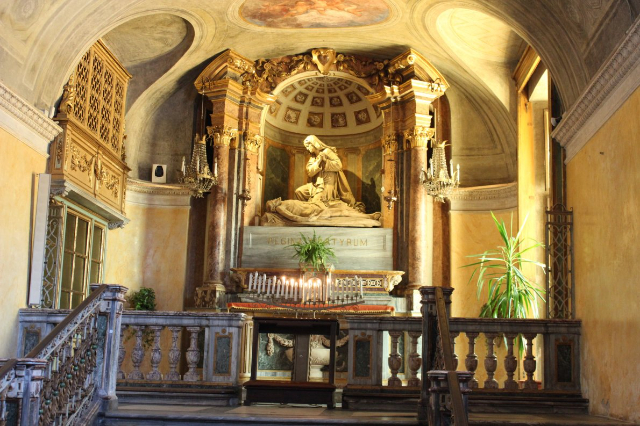ໂບດ Royal ຂອງ San Lorenzo - Torino | Secret World Trip Planner