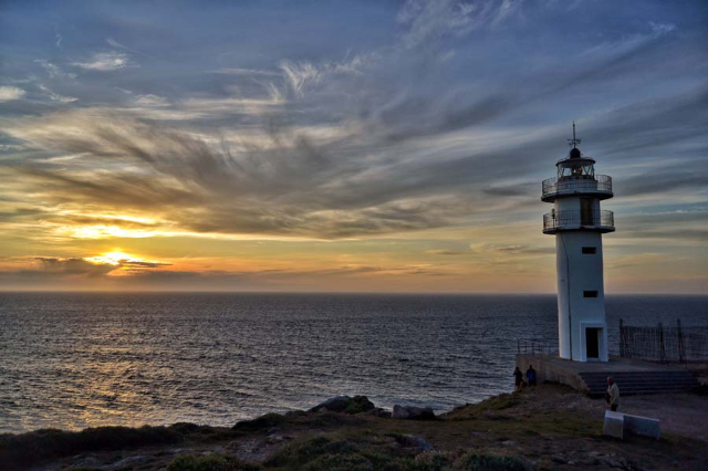 De laatste zonsondergang in Europa - Cabo Touriñán | Secret World Trip Planner