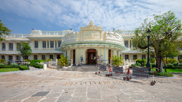 Музей текстиля королевы Сирикит - Khet Phra Nakhon | Secret World Trip Planner