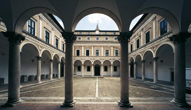 Σύμβολο της Αναγέννησης της Unesco / Urbino - Urbino PU | Secret World Trip Planner