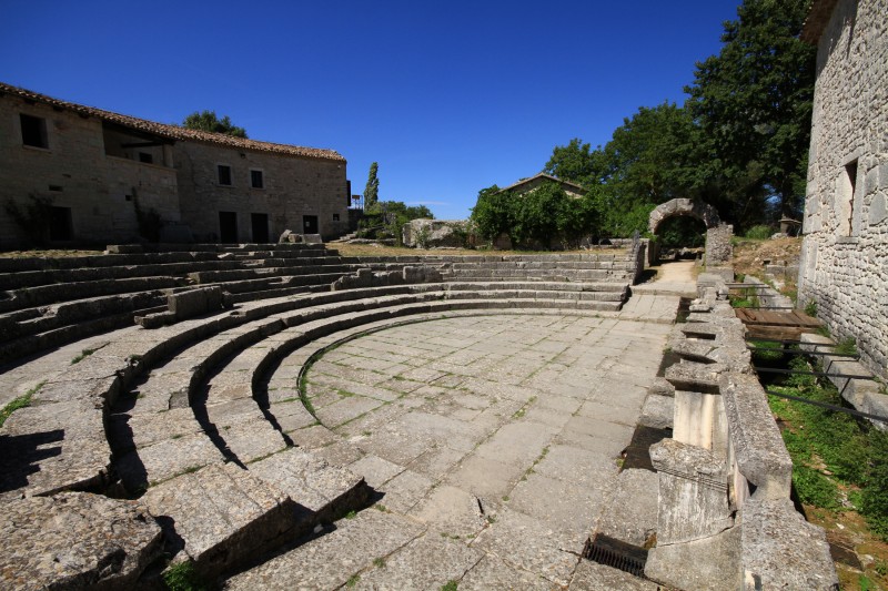 Teater Sepino - Altilia I | Secret World Trip Planner
