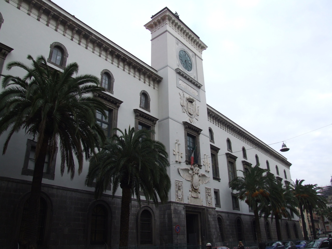 Kastel Kapuano - Napoli | Secret World Trip Planner