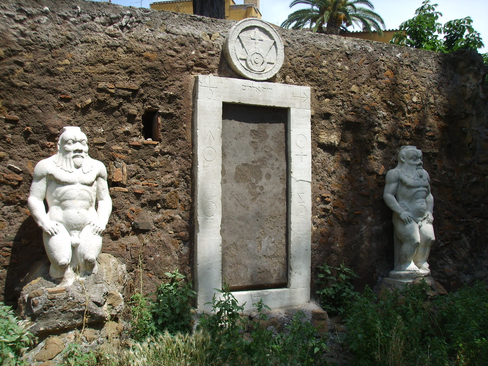Gullgerðarhliðið Í Róm | Secret World Trip Planner