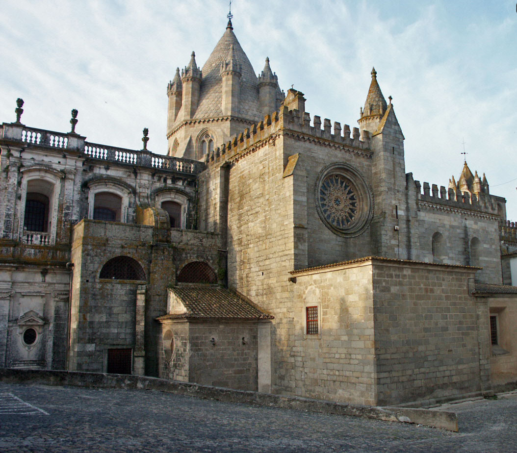 A Catedral de Évora - Évora | Secret World Trip Planner