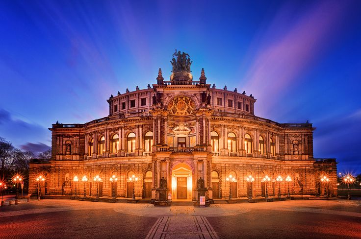 Semper Operos Teatras - Dresden | Secret World Trip Planner