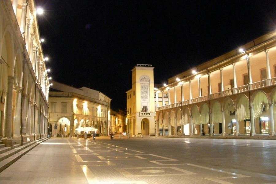 ਫੈਨਜ਼ਾ - Faenza | Secret World Trip Planner
