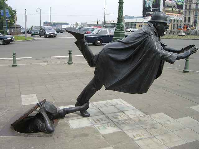 Standbeeld van de Vaartkapoen - Molenbeek-Saint-Jean | Secret World Trip Planner