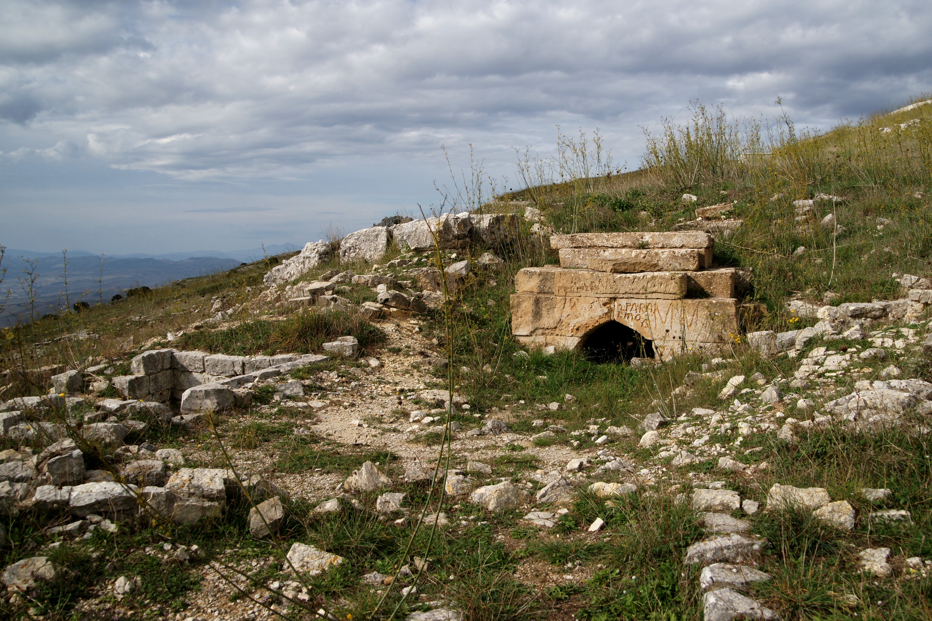 Arheološko područje planine Adranone - Adragna | Secret World Trip Planner