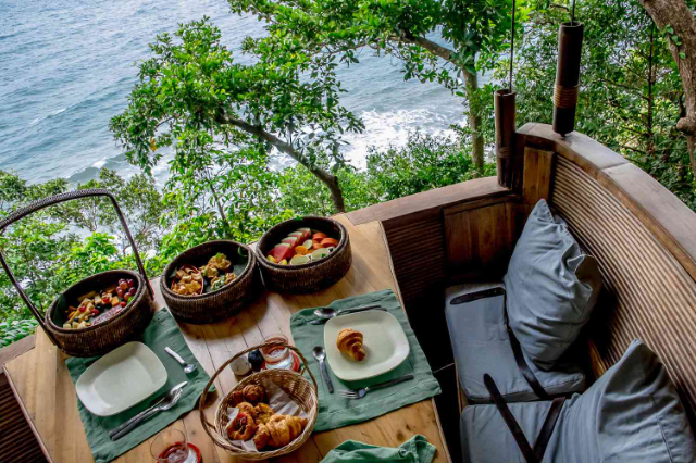 Treepod Restaurant - Tambon Ko Kut | Secret World Trip Planner