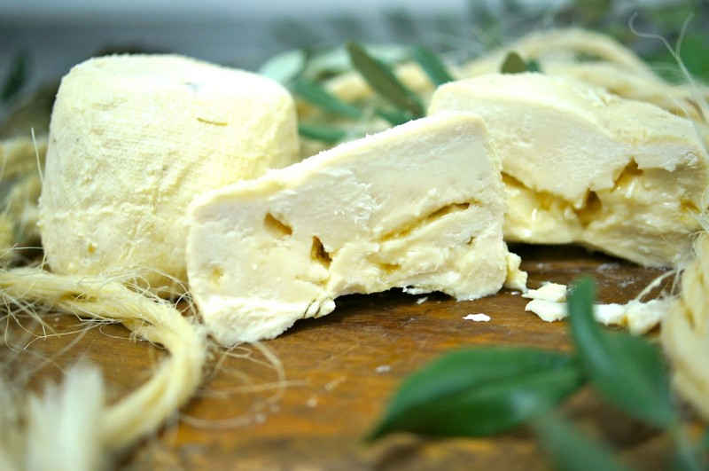 Tanned बकरी के Montemaggiore - Formicola | Secret World Trip Planner