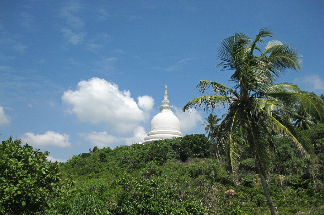 Unawatuna fredspagode - Unawatuna | Secret World Trip Planner