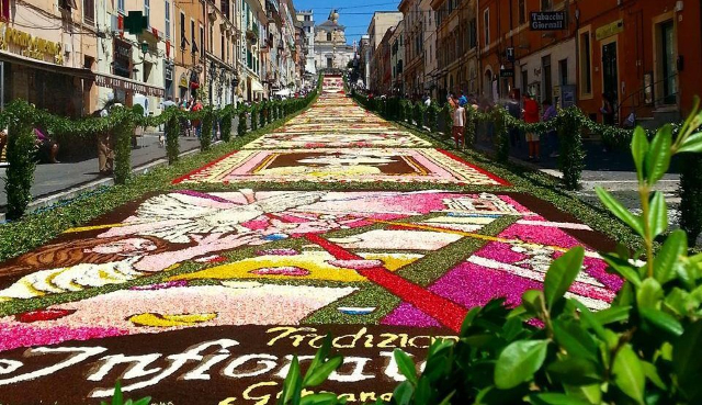 Infiorata з Дженцано - Genzano di Roma | Secret World Trip Planner
