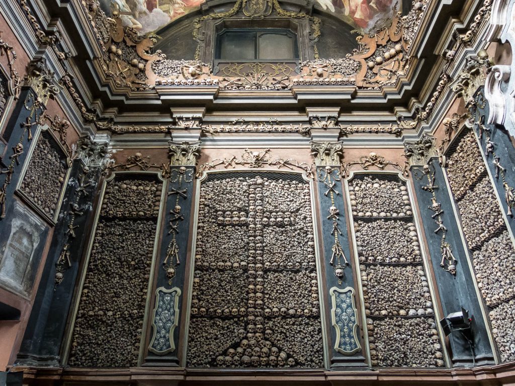 San Bernardino Ossa - Milano | Secret World Trip Planner