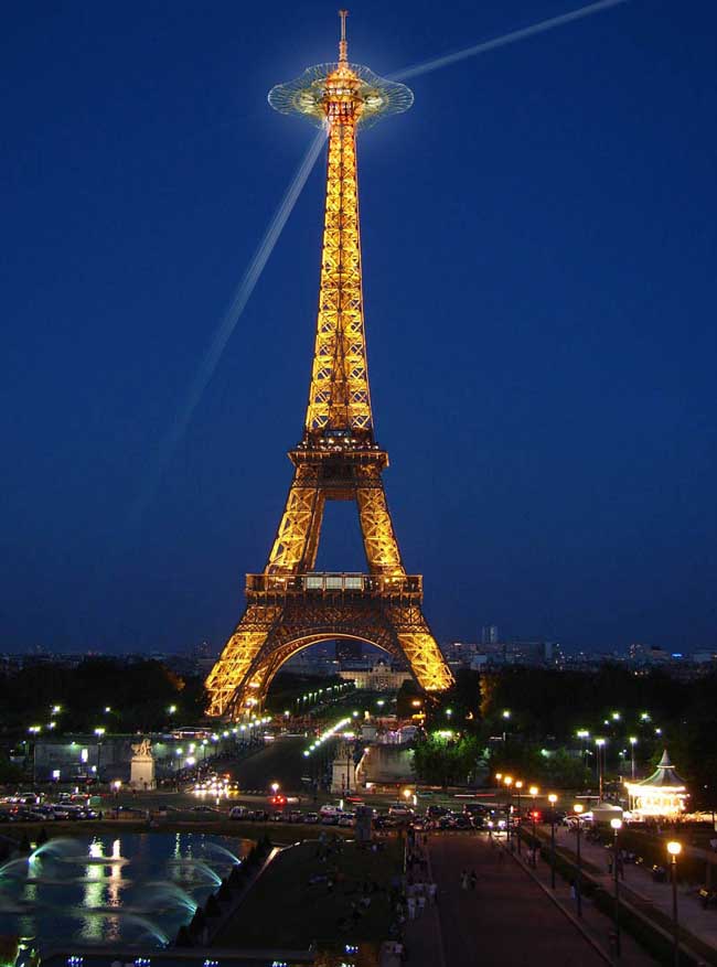 Tour Eiffel - Paris | Secret World Trip Planner