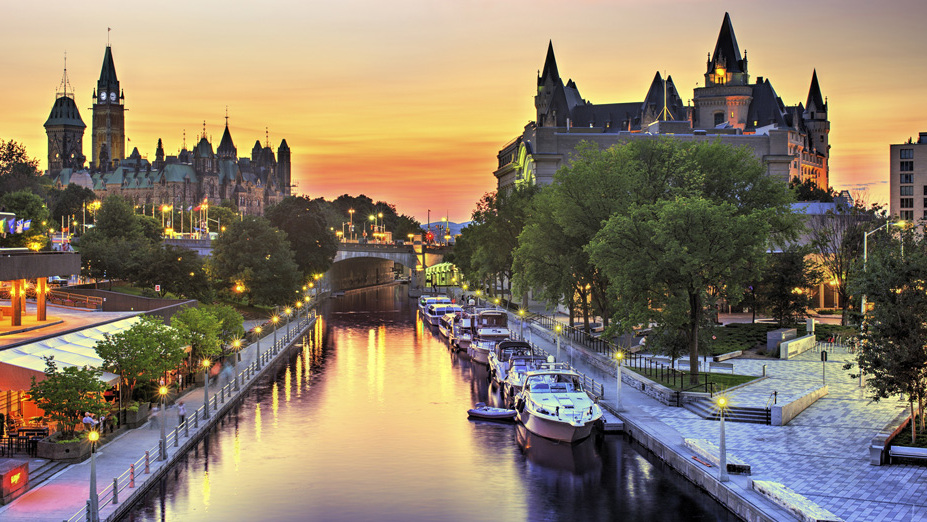 Ottawa | la più grande pista di pattinaggio naturalmente ghiacciata del mondo — Ottawa