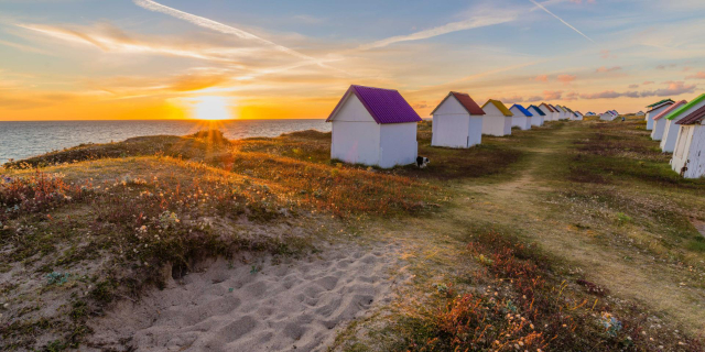 Gouville-sur-Mer et ses charmantes cabines de plage — Gouville-sur-Mer