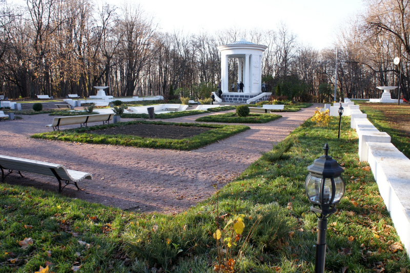 Jardin Neskuchniy - Mosca | Secret World Trip Planner