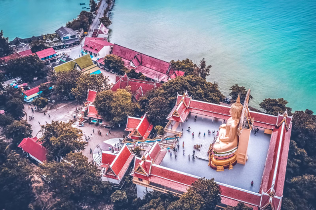 Wat Phra Yai (Temple du Grand Bouddha) - Ko Samui District | Secret World Trip Planner