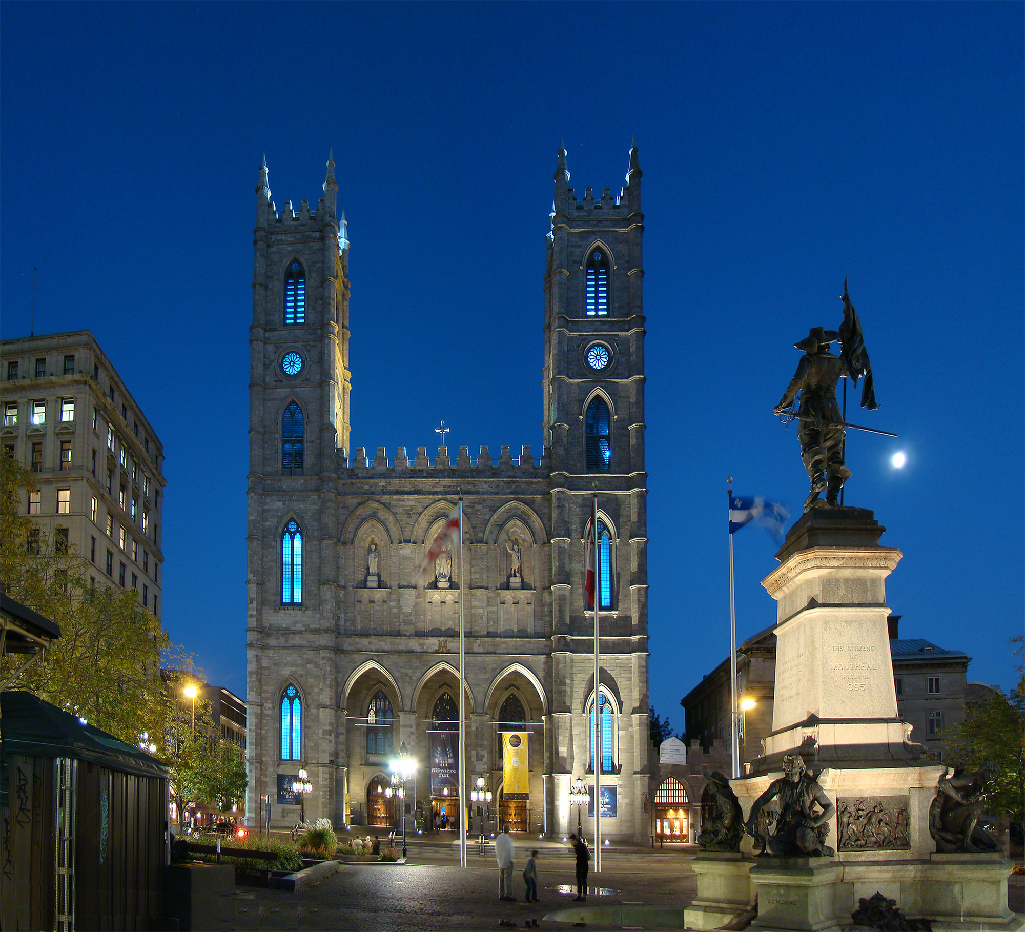 ನೊಟ್ರೆ-ಡೇಮ್ ಬೆಸಿಲಿಕಾ  - Montréal | Secret World Trip Planner