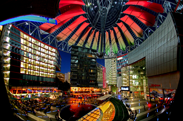 مرکز سونی - Berlin | Secret World Trip Planner