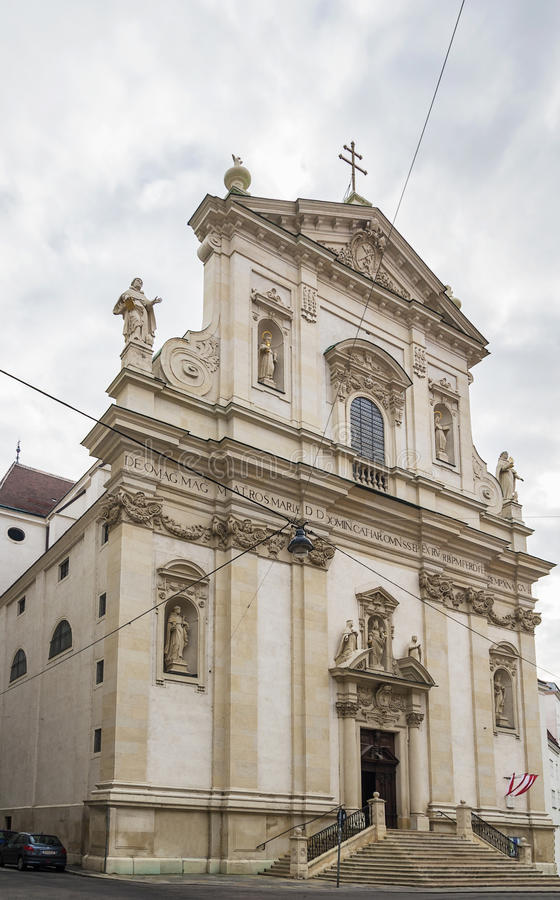 Dominik Kilisesi - Wien | Secret World Trip Planner