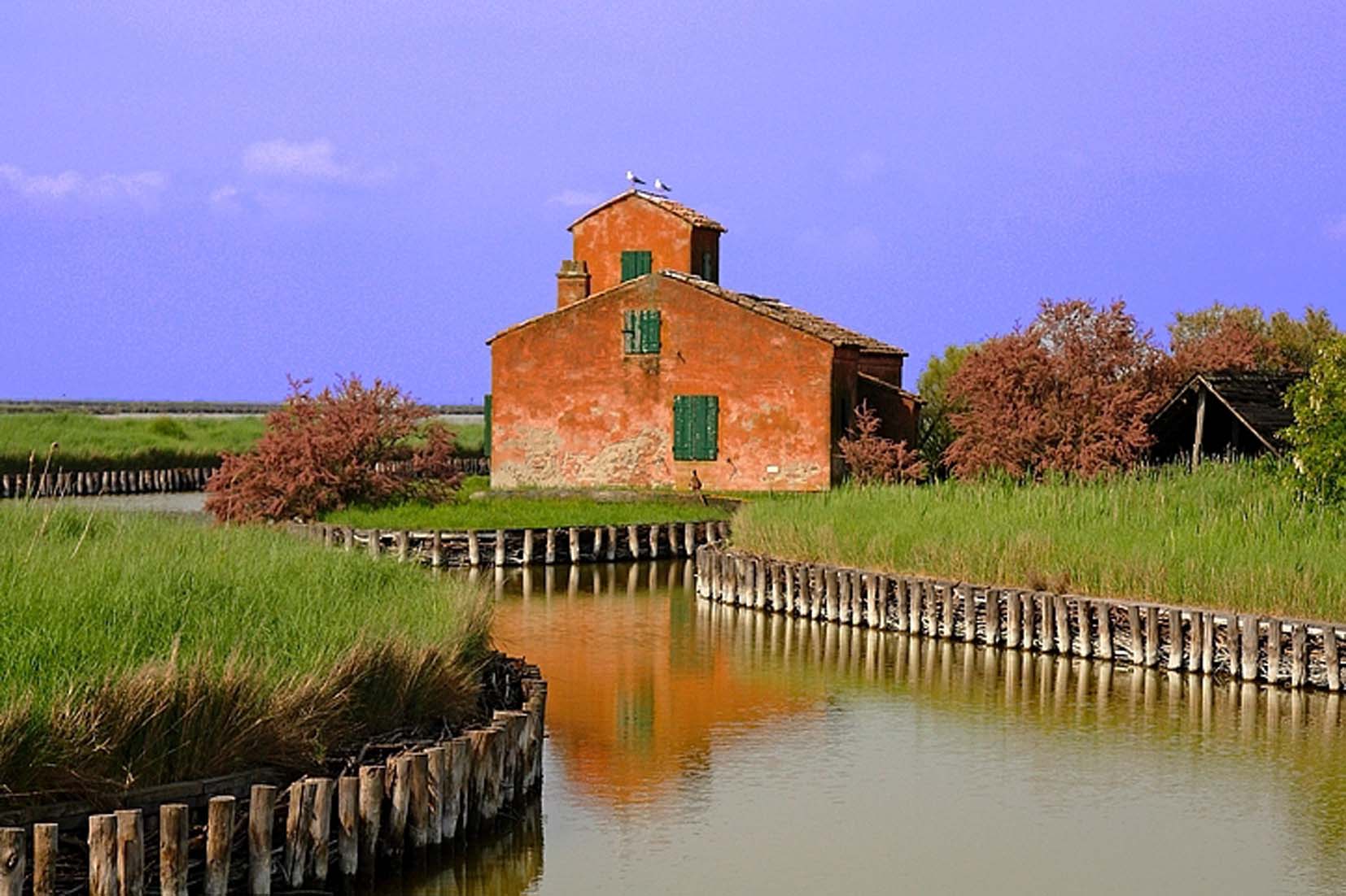 De Comacchio Valleien - Comacchio | Secret World Trip Planner