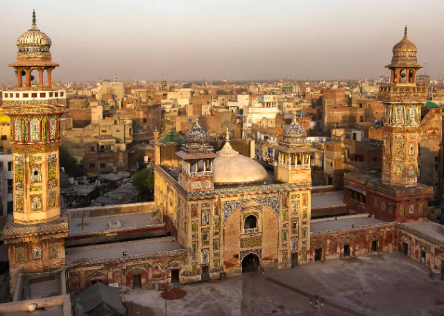 Mosqu&eacute;e de Wazir Khan - Lahore | Secret World Trip Planner