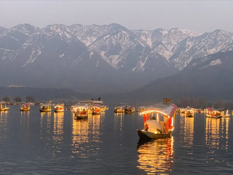Lacul Dal, India - Srinagar | Secret World Trip Planner