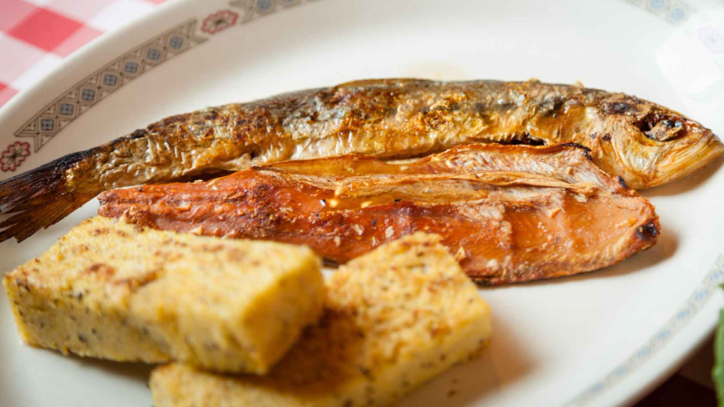 Mossoltini với polenta - Como | Secret World Trip Planner