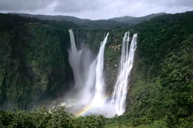 Самые высокие отвесные водопады: водопад Джог - Jog Falls | Secret World Trip Planner