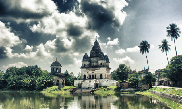 El complejo del templo de Puthia - Puthia | Secret World Trip Planner