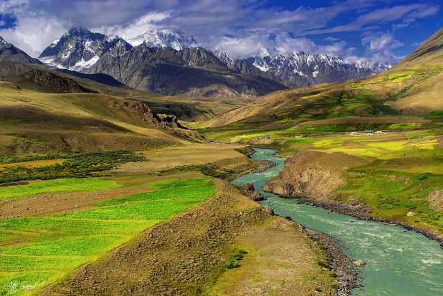 Los valles de Kalash - Batrik | Secret World Trip Planner