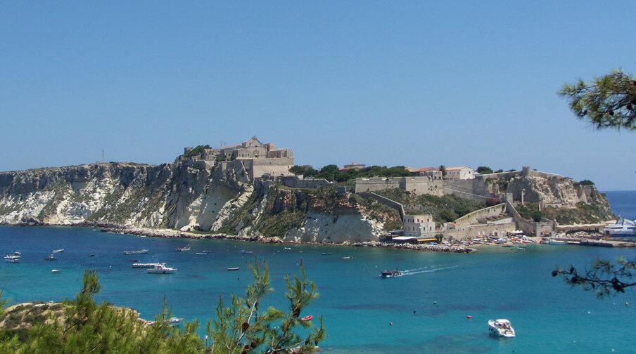 Tremiti, Chiesa Abbaziale Santa Maria a Mare - San Nicola di Tremiti | Secret World Trip Planner