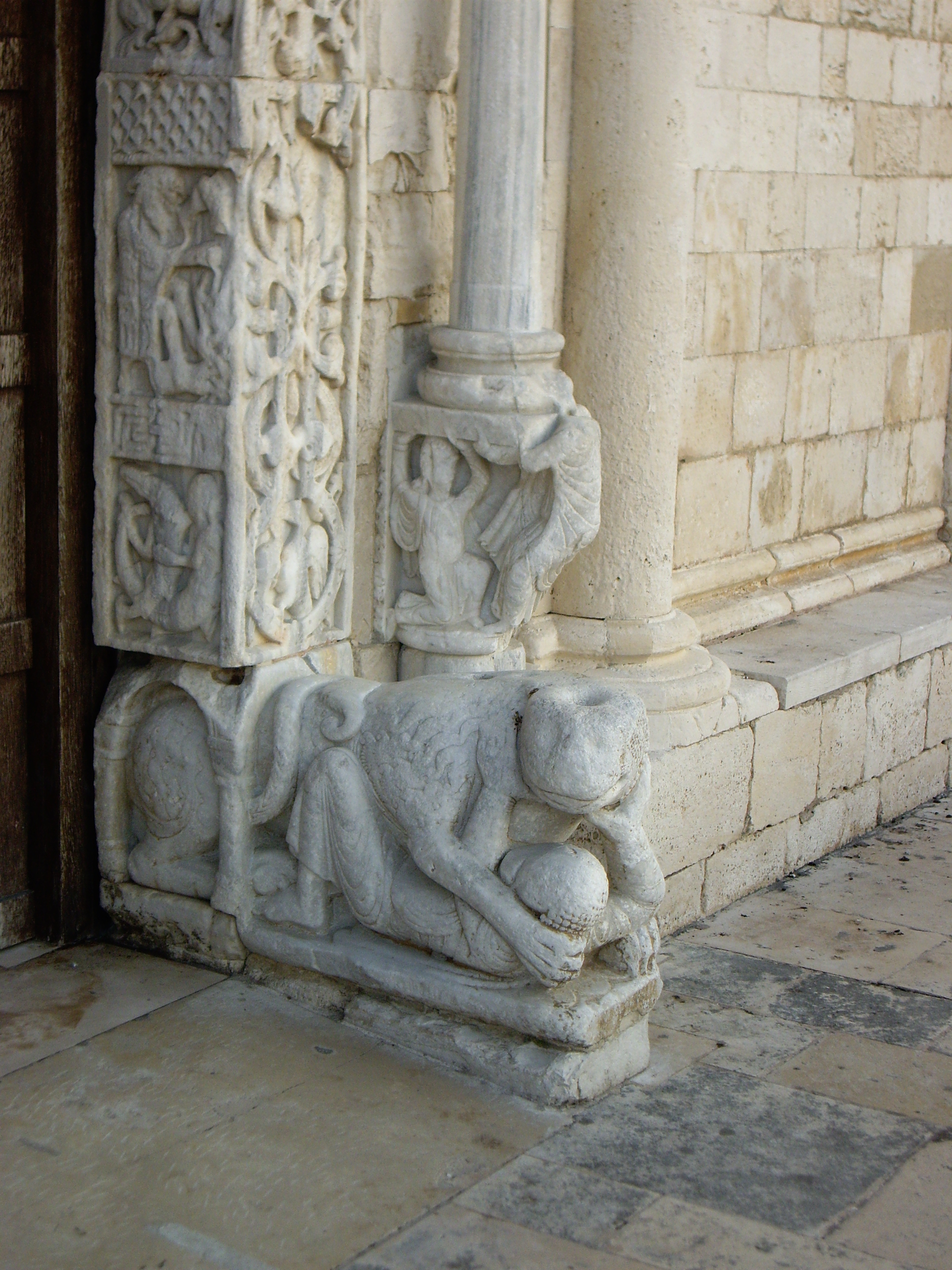 Cathédrale de Trani - Trani | Secret World Trip Planner