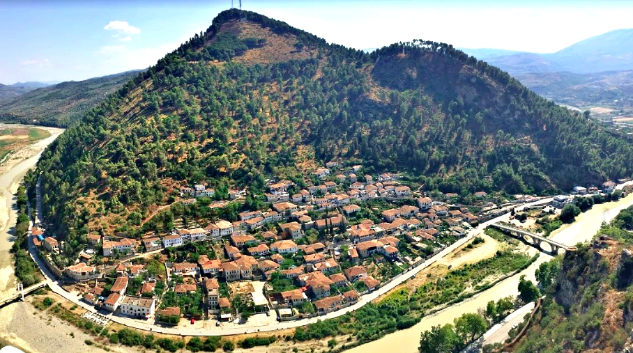 بيرات - Distretto di Berat | Secret World Trip Planner