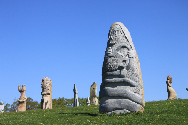 Dolina svetaca (Valle dei Santi) - Carnoët | Secret World Trip Planner