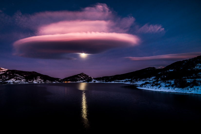 Campotosto ežeras - Lago di Campotosto | Secret World Trip Planner