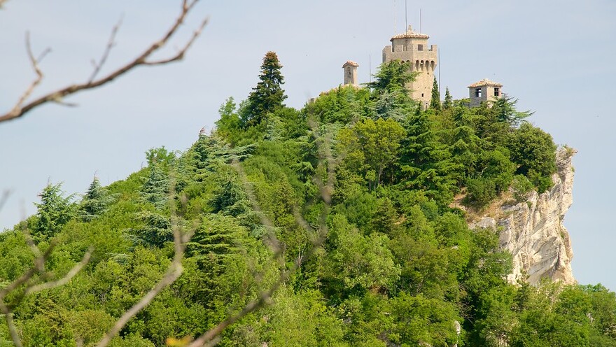 Montale Tower in de Republiek San marino - 47890 | Secret World Trip Planner