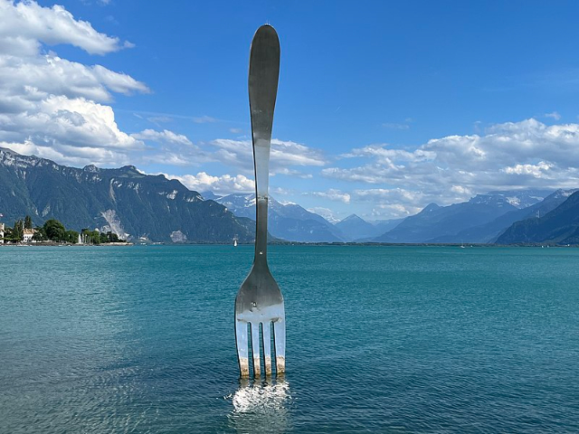Vevey માતાનો વિશાળ કાંટો - Vevey | Secret World Trip Planner