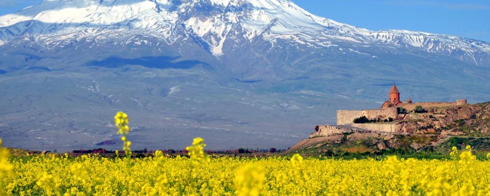 Xor virap monastiri - Lusarat | Secret World Trip Planner